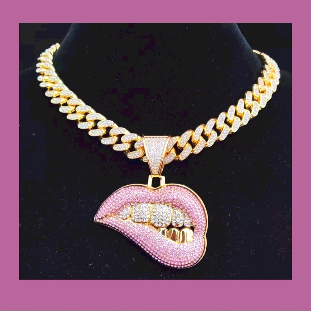 Cuban Chain With Lip bit Pendant